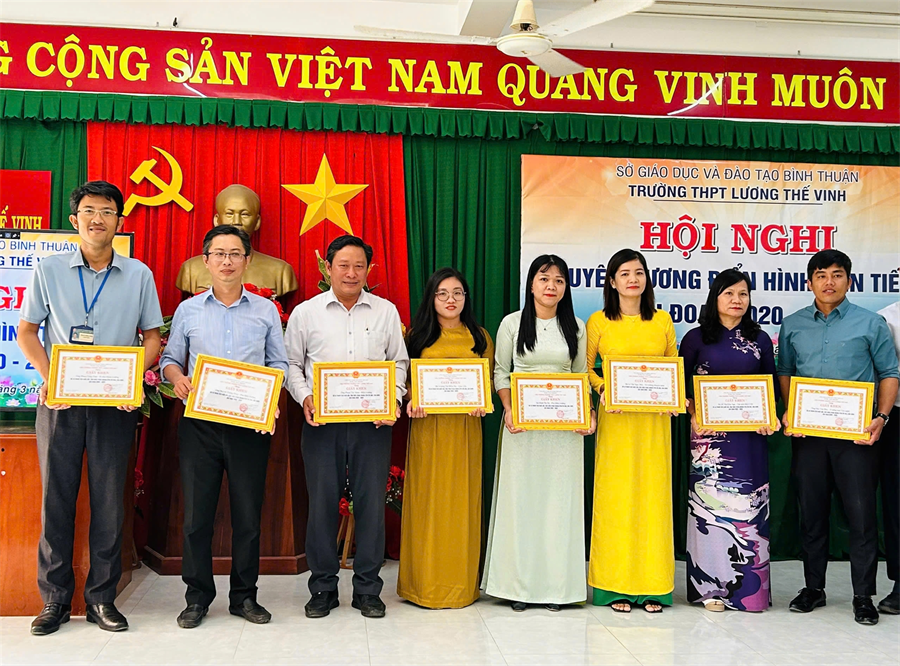 HỘI NGHỊ BIỂU DƯƠNG ĐIỂN HÌNH TIÊN TIẾN GIAI ĐOẠN 2020-2025